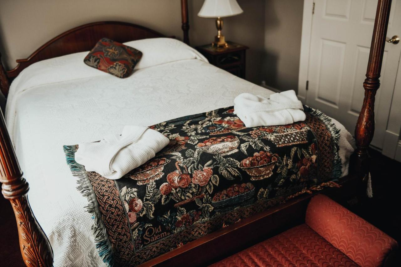 China Clipper Inn (Adults Only) Орей Экстерьер фото